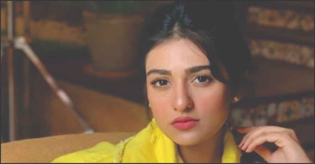 Actress Sarah Khan