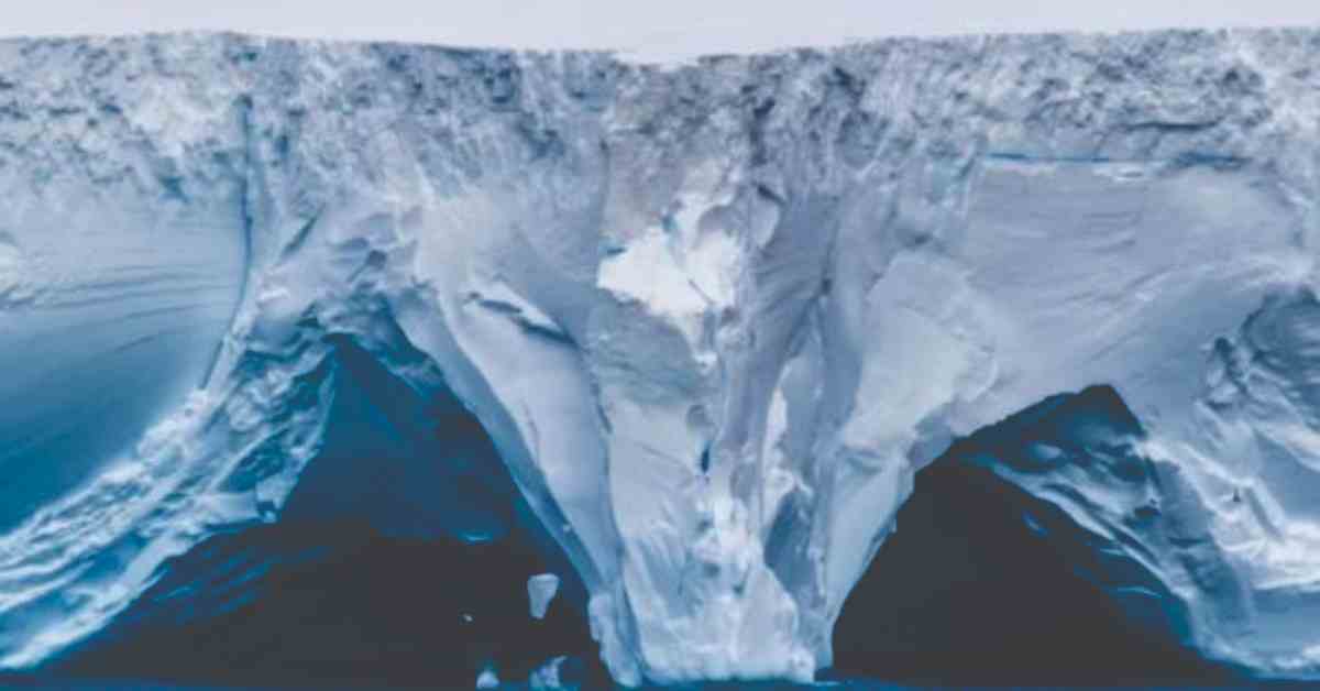 Majestic Ice Wall